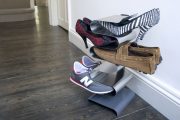 Фото 19 Полки для обуви в прихожую: 70 потрясающих идей для коридора своими руками
