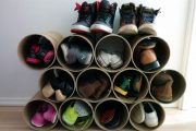 Фото 3 Полки для обуви в прихожую: 70 потрясающих идей для коридора своими руками