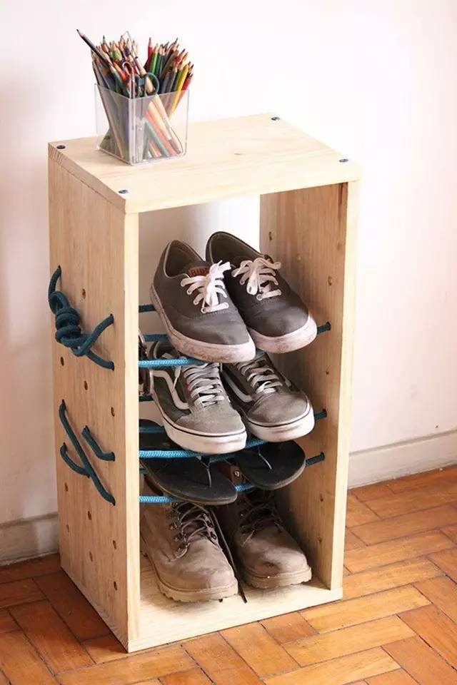 Полки для обуви в прихожую своими руками: фото - оригинальная обувница из деревянных досок и каната