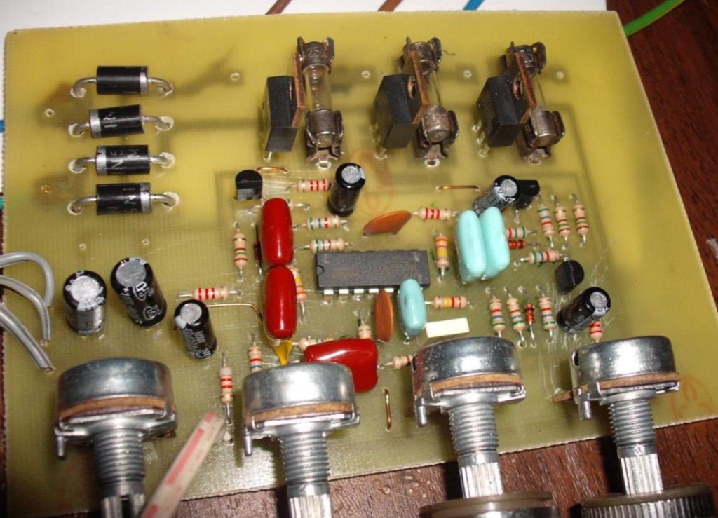 Схема самодельной цветомузыки с микрофоном - ТехМагия